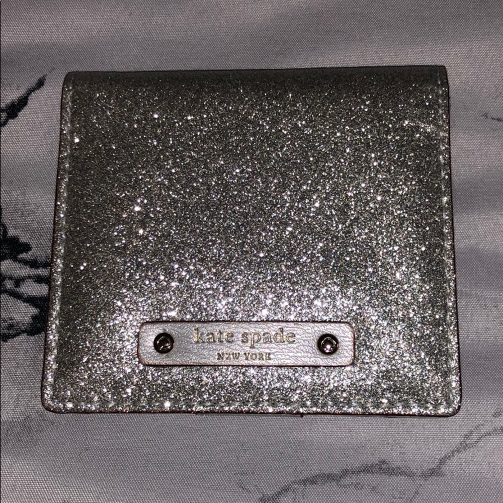 EUC Kate Spade ♠️ Mini Silver Glitter Wallet